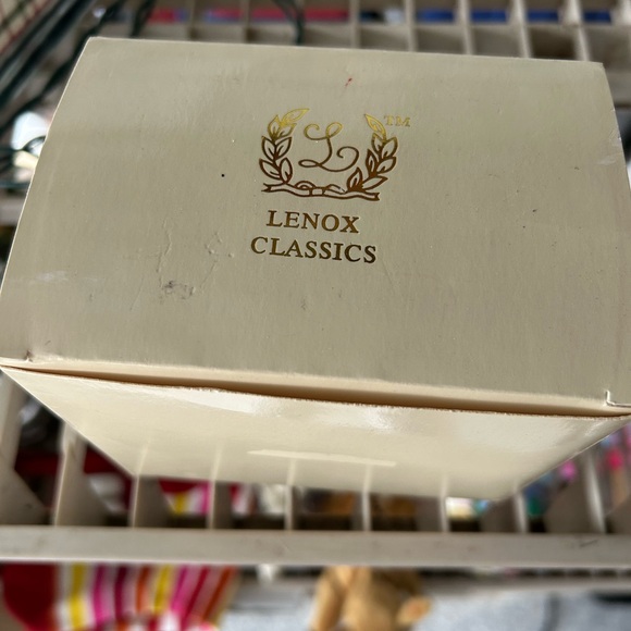 Lenox Snowman Ornament Set with Gold and Green Accents - Picture 10 of 10